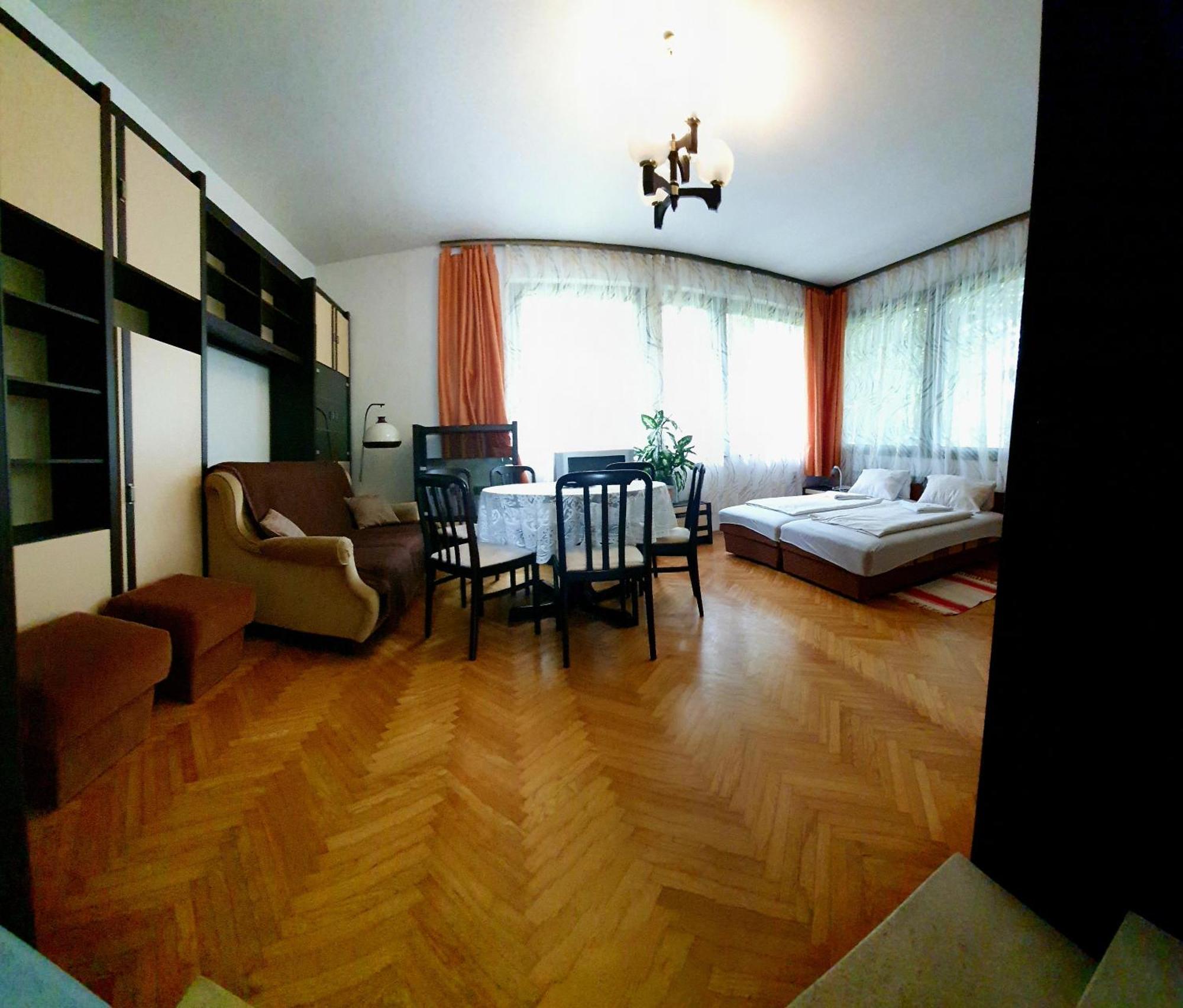 Sophie'S Guesthouse Siofok Exterior photo