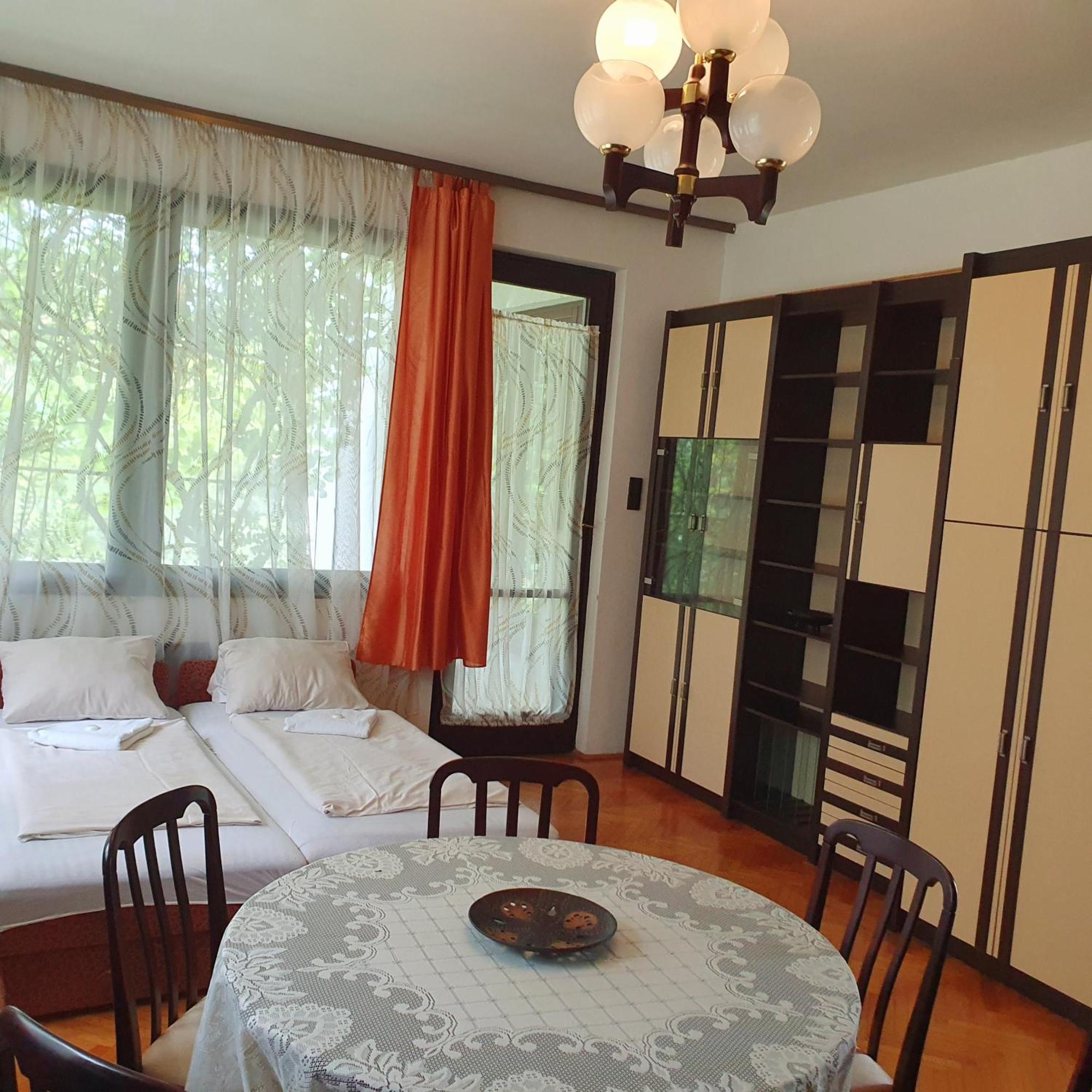 Sophie'S Guesthouse Siofok Exterior photo